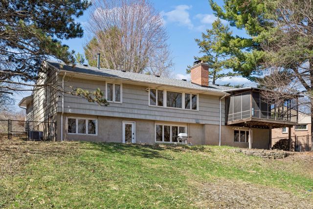 609 Waterman Circle, Edina, MN 55343