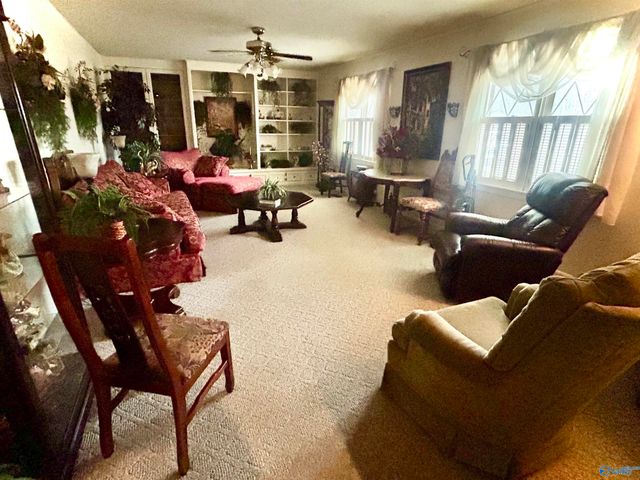 400 Lonz Lonz St., Gadsden, AL 35903