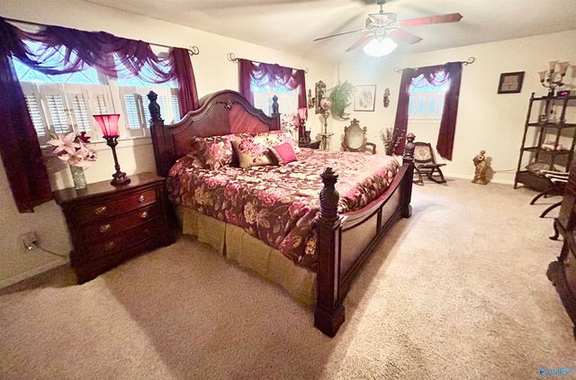 400 Lonz Lonz St., Gadsden, AL 35903