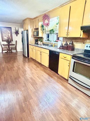 400 Lonz Lonz St., Gadsden, AL 35903