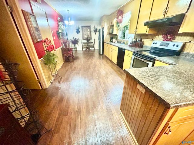 400 Lonz Lonz St., Gadsden, AL 35903