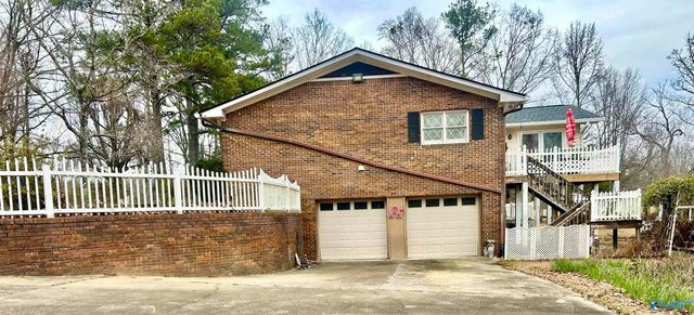 400 Lonz Lonz St., Gadsden, AL 35903