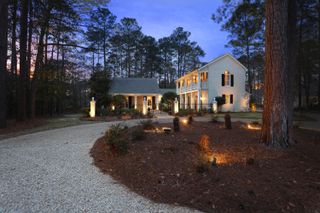 100 W Canebrake Blvd., Hattiesburg, MS 39402