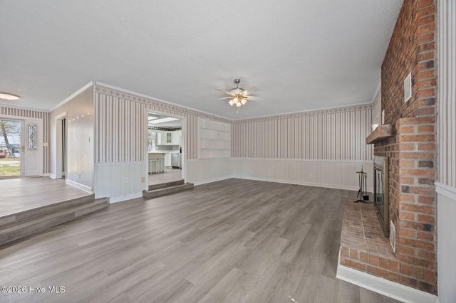 2882 Ivy Road, Greenville, NC 27858