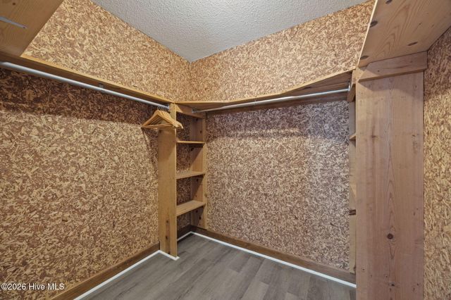 2882 Ivy Road, Greenville, NC 27858