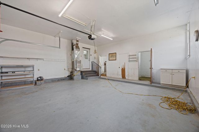 2882 Ivy Road, Greenville, NC 27858