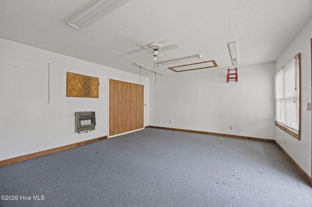 2882 Ivy Road, Greenville, NC 27858