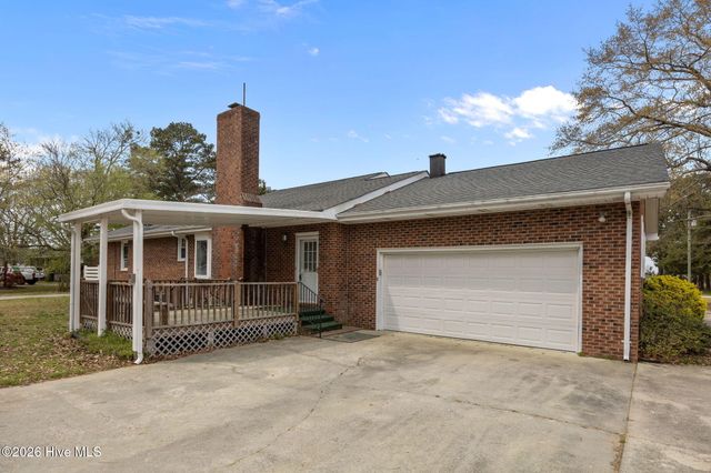 2882 Ivy Road, Greenville, NC 27858