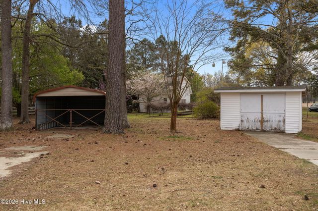 2882 Ivy Road, Greenville, NC 27858