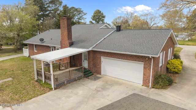 2882 Ivy Road, Greenville, NC 27858