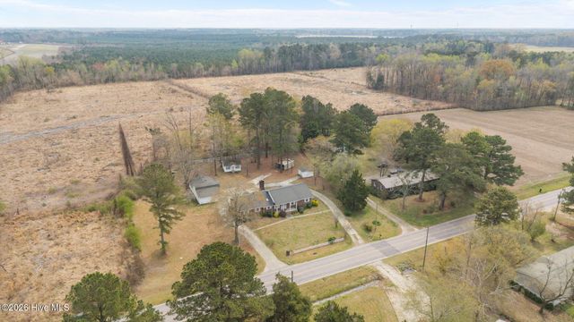 2882 Ivy Road, Greenville, NC 27858