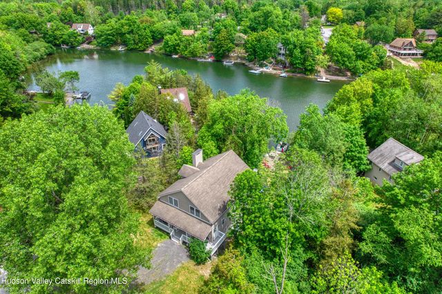 10 Sunrise Court, Athens, NY 12015