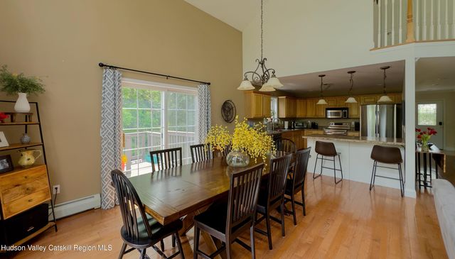 10 Sunrise Court, Athens, NY 12015