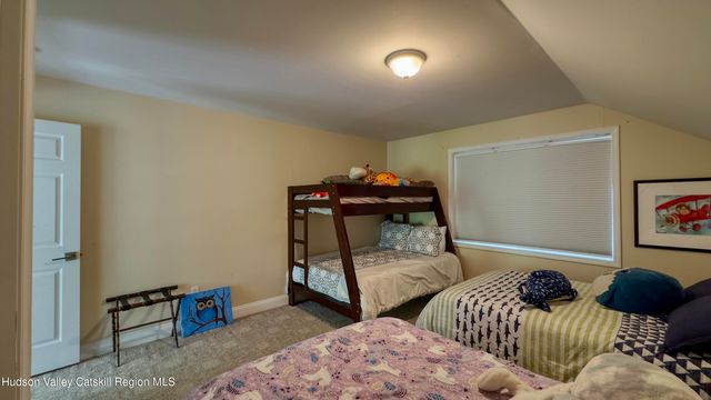 10 Sunrise Court, Athens, NY 12015