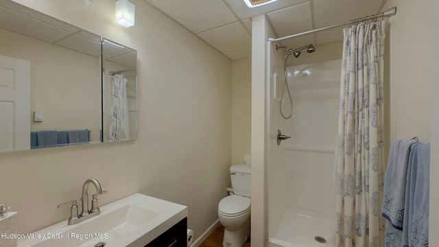 10 Sunrise Court, Athens, NY 12015