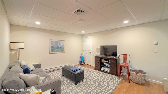 10 Sunrise Court, Athens, NY 12015