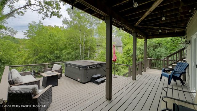10 Sunrise Court, Athens, NY 12015