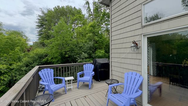 10 Sunrise Court, Athens, NY 12015