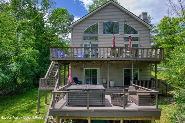10 Sunrise Court, Athens, NY 12015