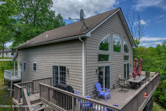 10 Sunrise Court, Athens, NY 12015