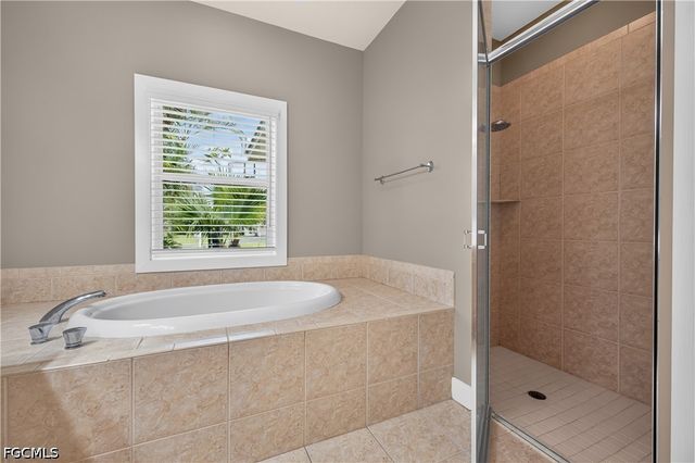 12281 McGregor Palms DR, Fort Myers, FL 33908