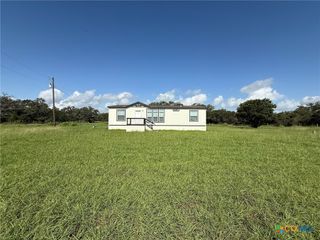 19656 US Highway 77, Yoakum, TX 77995
