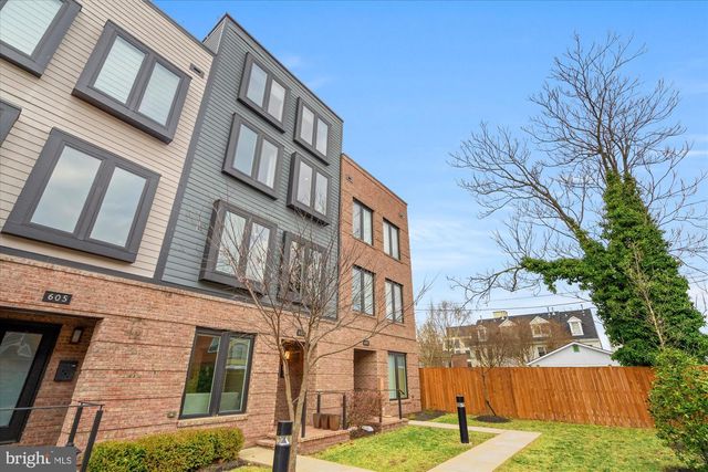 607 SLADE CT, Alexandria, VA 22314