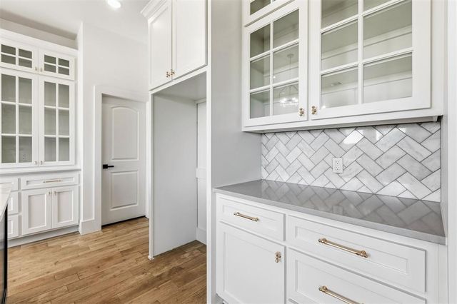 4381 Raymond Lane, Guthrie, OK 73044