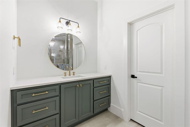 4381 Raymond Lane, Guthrie, OK 73044