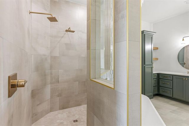 4381 Raymond Lane, Guthrie, OK 73044