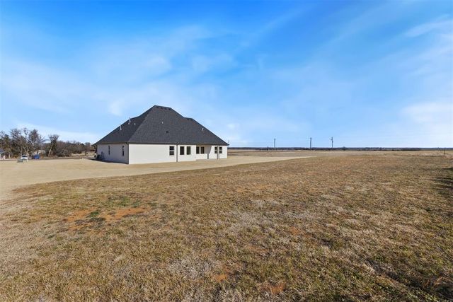 4381 Raymond Lane, Guthrie, OK 73044