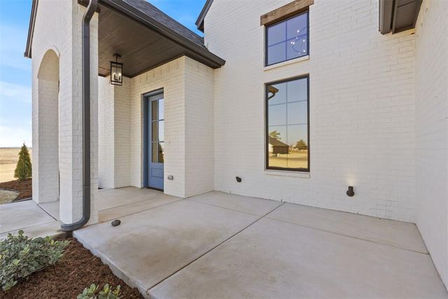 4381 Raymond Lane, Guthrie, OK 73044