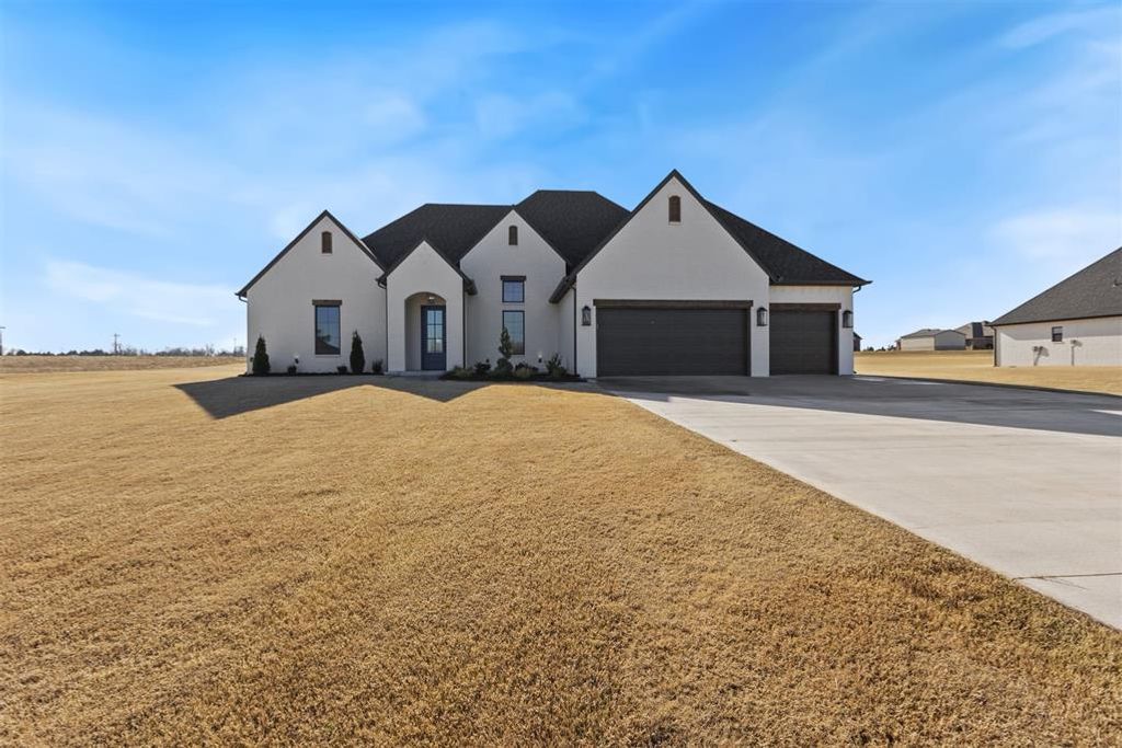 4381 Raymond Lane, Guthrie, OK 73044