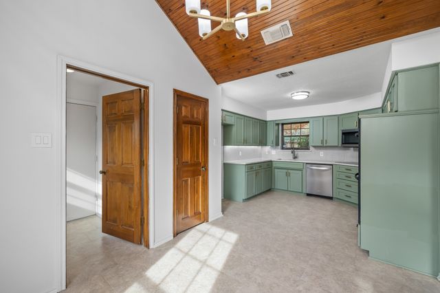 3716 Windomere Drive, Bedford, TX 76021