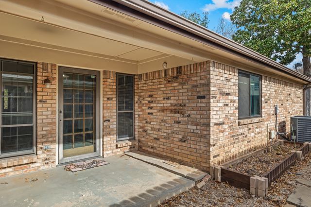 3716 Windomere Drive, Bedford, TX 76021