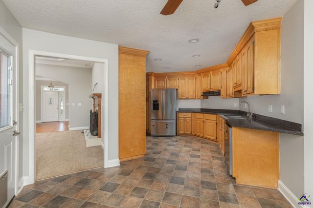 106 Blossom Court, Bonaire, GA 31005