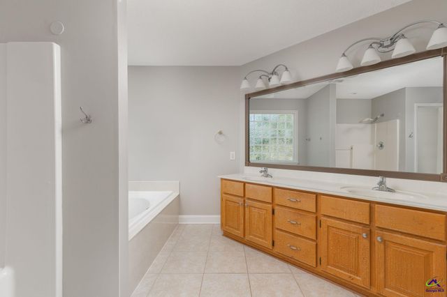 106 Blossom Court, Bonaire, GA 31005