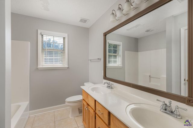 106 Blossom Court, Bonaire, GA 31005