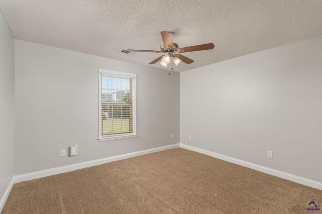 106 Blossom Court, Bonaire, GA 31005