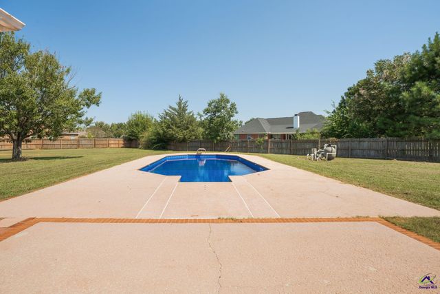 106 Blossom Court, Bonaire, GA 31005
