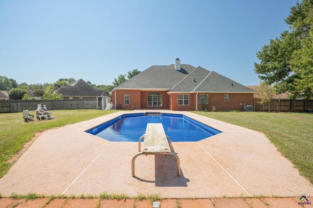 106 Blossom Court, Bonaire, GA 31005