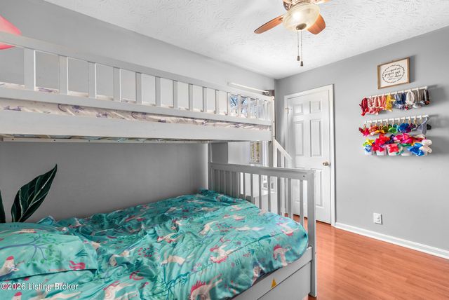 468 Simmons Ln, Mt Washington, KY 40047