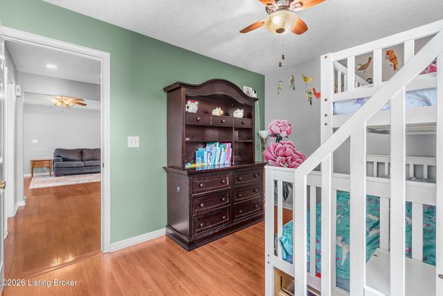 468 Simmons Ln, Mt Washington, KY 40047