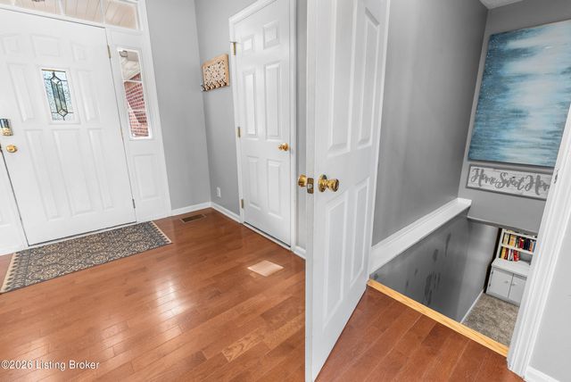 468 Simmons Ln, Mt Washington, KY 40047