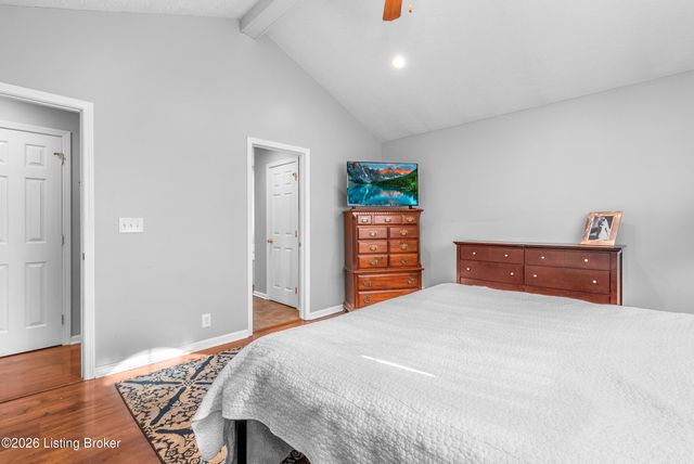 468 Simmons Ln, Mt Washington, KY 40047