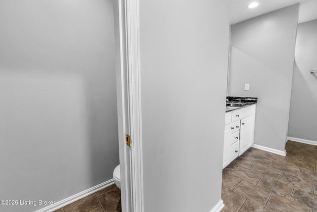 468 Simmons Ln, Mt Washington, KY 40047