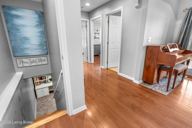 468 Simmons Ln, Mt Washington, KY 40047