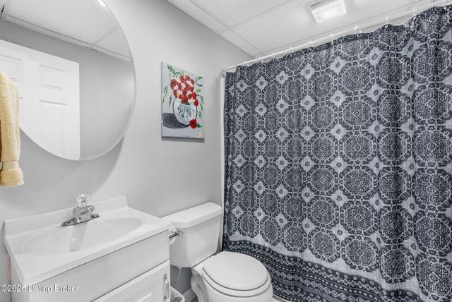 468 Simmons Ln, Mt Washington, KY 40047