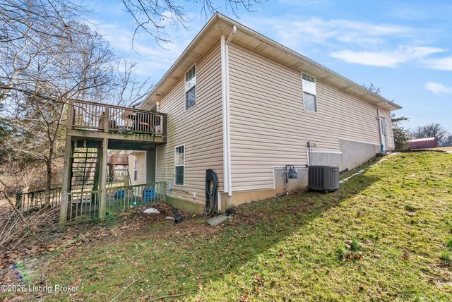 468 Simmons Ln, Mt Washington, KY 40047