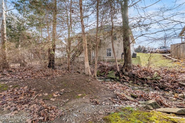 468 Simmons Ln, Mt Washington, KY 40047